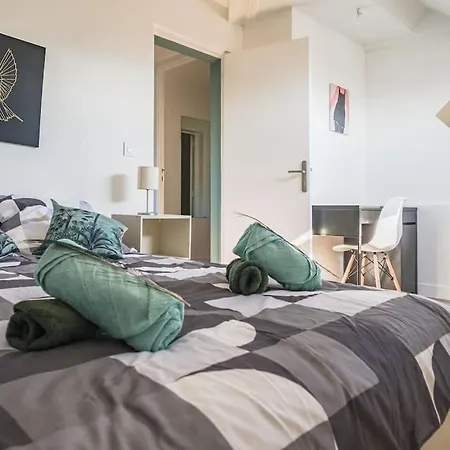 Le Saphir - 20min From Paris & Cdg Airport - 2 Bathrooms - 2 Desks Appartement