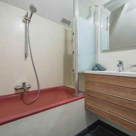 Le Saphir - 20min From Paris & Cdg Airport - 2 Bathrooms - 2 Desks